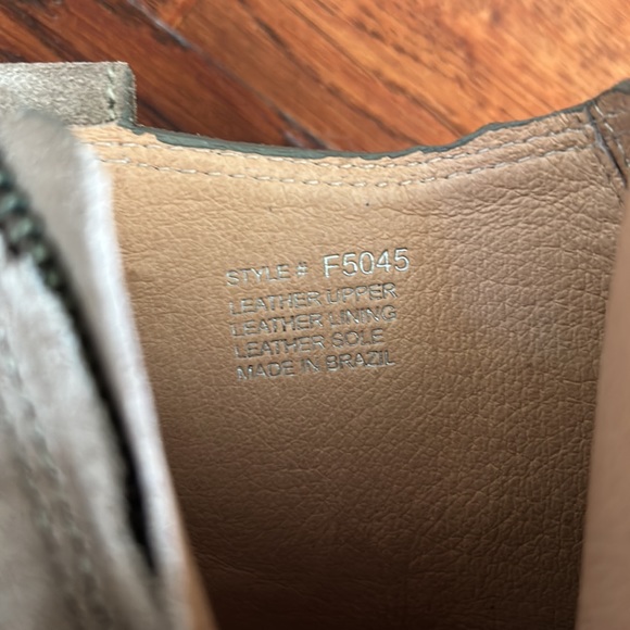 Madewell | The Billie Boot in Suede - Picture 7 of 10